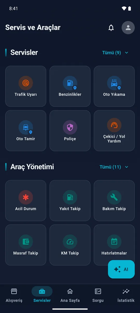 Servis ve Araçlar ekranı: Trafik Uyarı, Benzinlikler, Oto Yıkama, Oto Tamir, Poliçe, Çekici / Yol Yardım ve Araç Yönetimi kısayolları